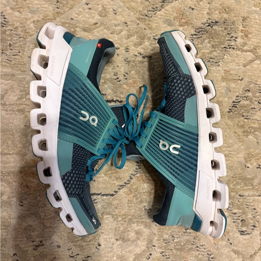 On Running Women’s Shoes